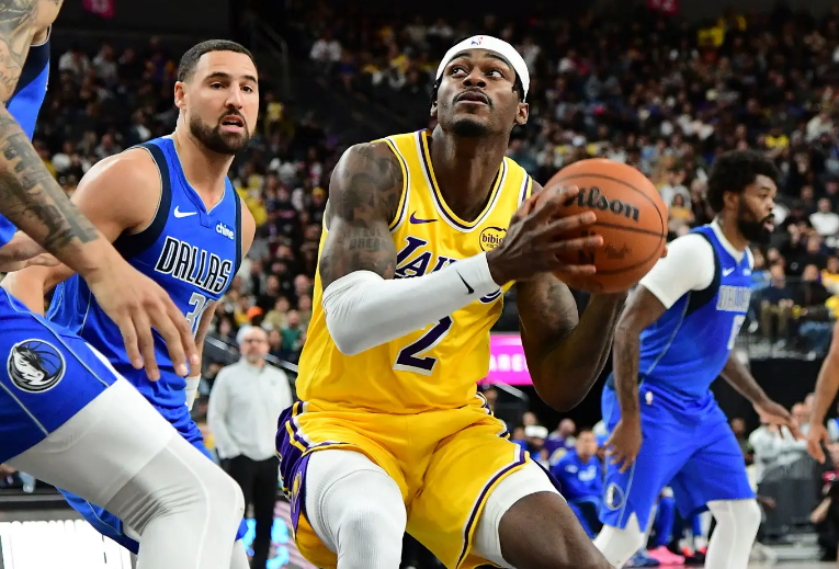 着密切的关, 缺的锋线铁, 次犯规 着密切的关, 缺的锋线铁, 次犯规