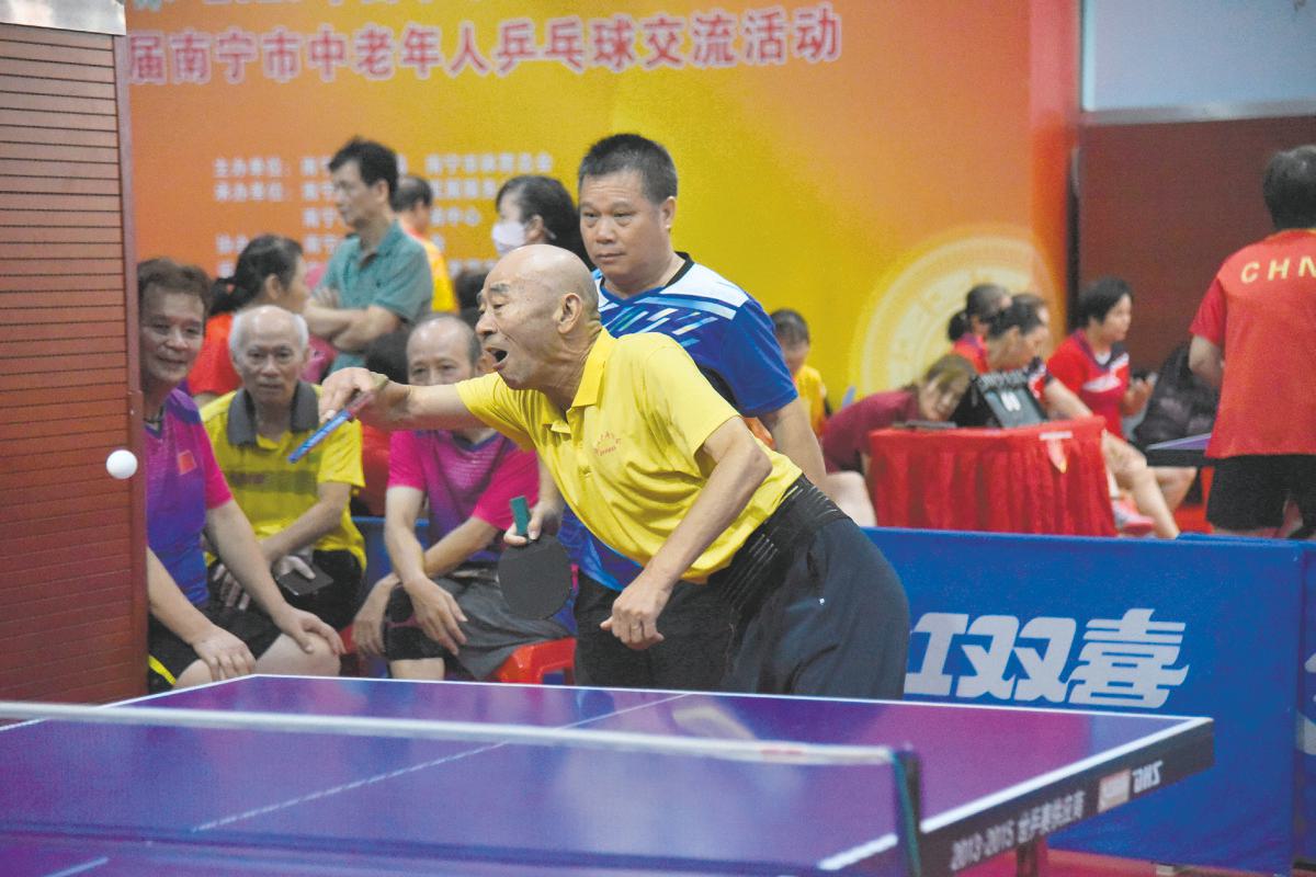 日上午, 行气排球, 来自全市各